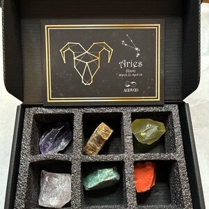 Aries Crystal Gift Set - Mixed Color Raw Healing Stones